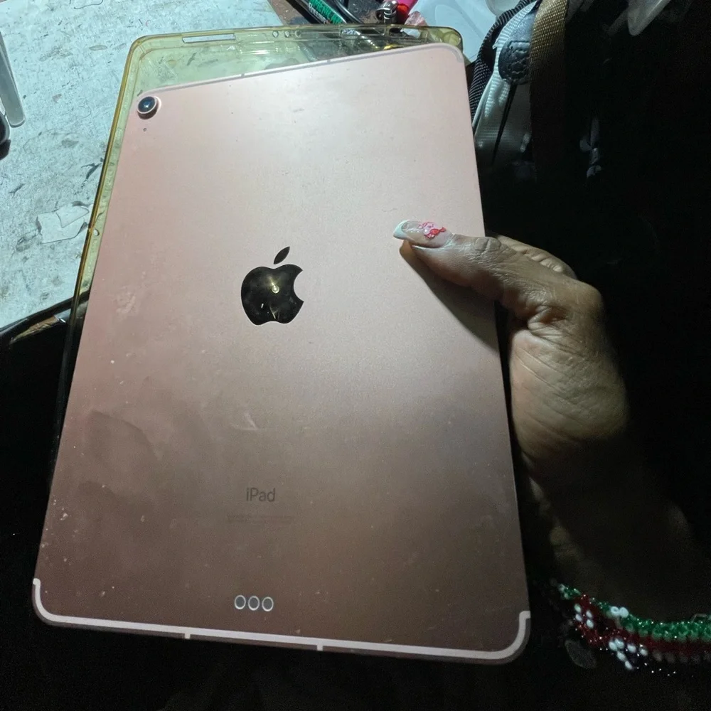 iPad Air 4th gen w/ LTE